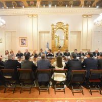Milei se reunió con gobernadores por las reformas y estuvo Casado por Cornejo