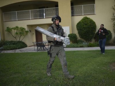 Hezbolá lanza 250 cohetes y otros proyectiles contra Israel en el bombardeo más intenso en semanas