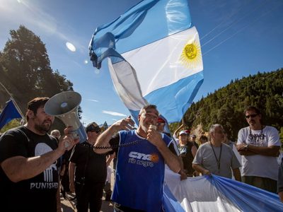 La CTA se manifestará en varias sucursales de los supermercados La Anónima