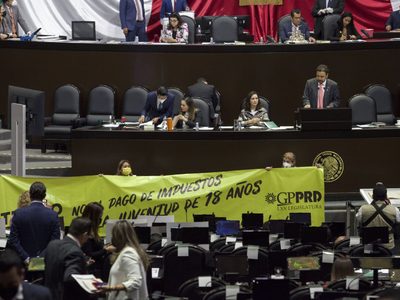 Bronca entre diputados provoca suspensión de sesión sobre Miscelánea Fiscal (Video)