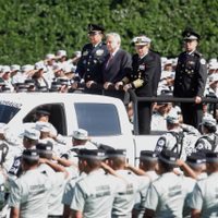 AMLO pide a la Guardia Nacional actuar con honestidad; les promete salarios justos