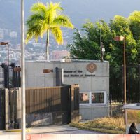 EU reabre embajada en Venezuela meses después de operación militar capturó a Nicolás Maduro