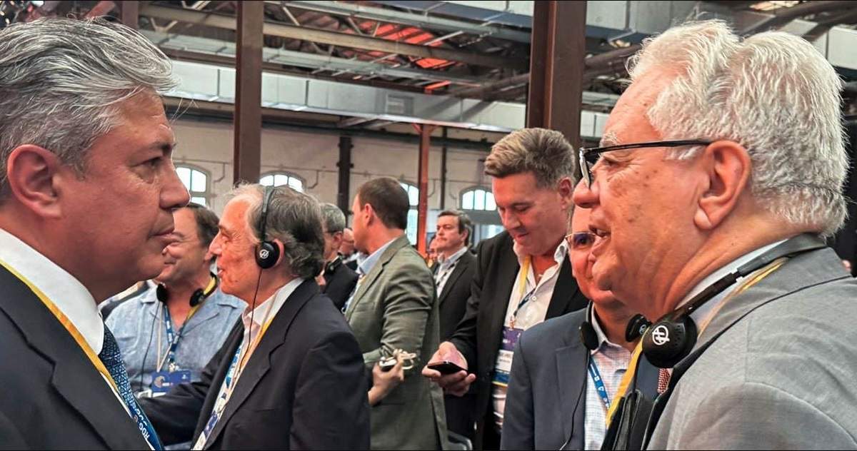 El gobernador Figueroa dialogó con empresarios en Brasil y buscó tentar inversiones en la provincia. Fuente: (Gobierno de Neuquén)