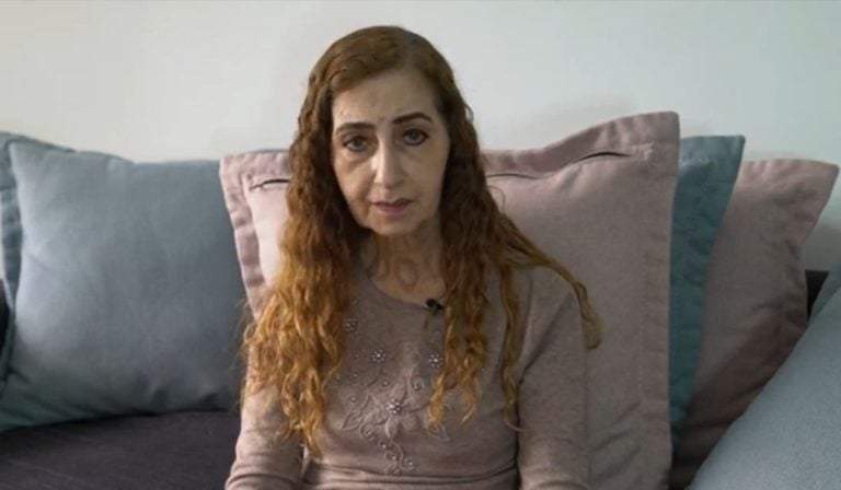 A través del canal de la youtuber, la madre compartió un video para solicitar ayuda.