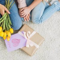 Tecnología para regalar el Día de la Madre: 'gadgets' para entretenimiento, cuidado o trabajo