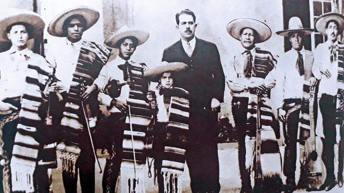 Mariachi de Cocula con Cárdenas