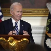Biden pide no olvidar asalto al Capitolio, promete que esta vez habrá transición pacífica