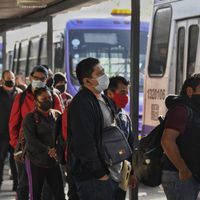 El robo a transporte público en la CDMX bajó 55% en noviembre, presume Sheinbaum