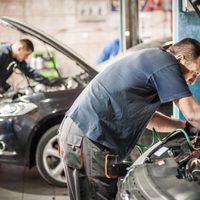 Buscan regular los talleres mecánicos