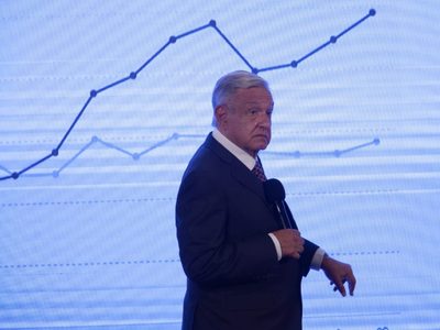 AMLO y secretario de Agricultura de EU dialogan sobre maíz transgénico