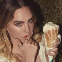 "¡Casi se ven!" El video de Belinda que muestra un escote muy pronunciado y alborota la Internet