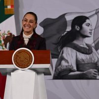Sheinbaum defiende siete años de gobierno de la 4T; presume un “nuevo pacto ético”