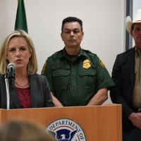 Gobierno de EU reforzará la frontera y expulsará a más migrantes hacia México
