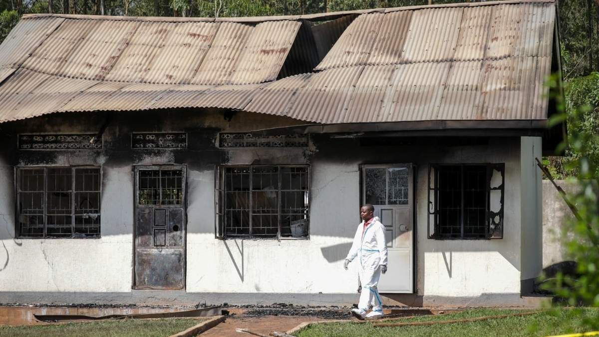 Incendio en escuela de menores invidentes en Mukono, Uganda