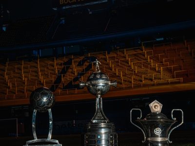 Despiden a Miguel Ángel Russo en La Bombonera
