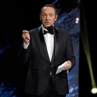 Emmy retira premio especial a Kevin Spacey tras denuncia de acoso