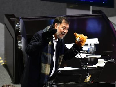 Fernández Noroña difunde sondeo que lo presenta como "sucesor ideal" de AMLO