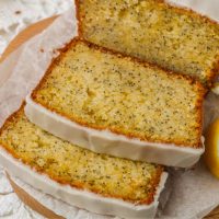 Budín de limón con semillas de amapola y cobertura de chocolate: disfrutalo en tu próxima merienda dulce