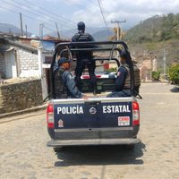 Reportan el secuestro de dos estudiantes, un profesor y un taxista en Oaxaca