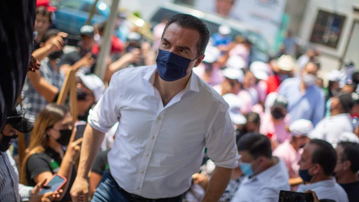 Adrián de la Garza, candidato de la coalición Va Fuerte por Nuevo León PRI-PRD