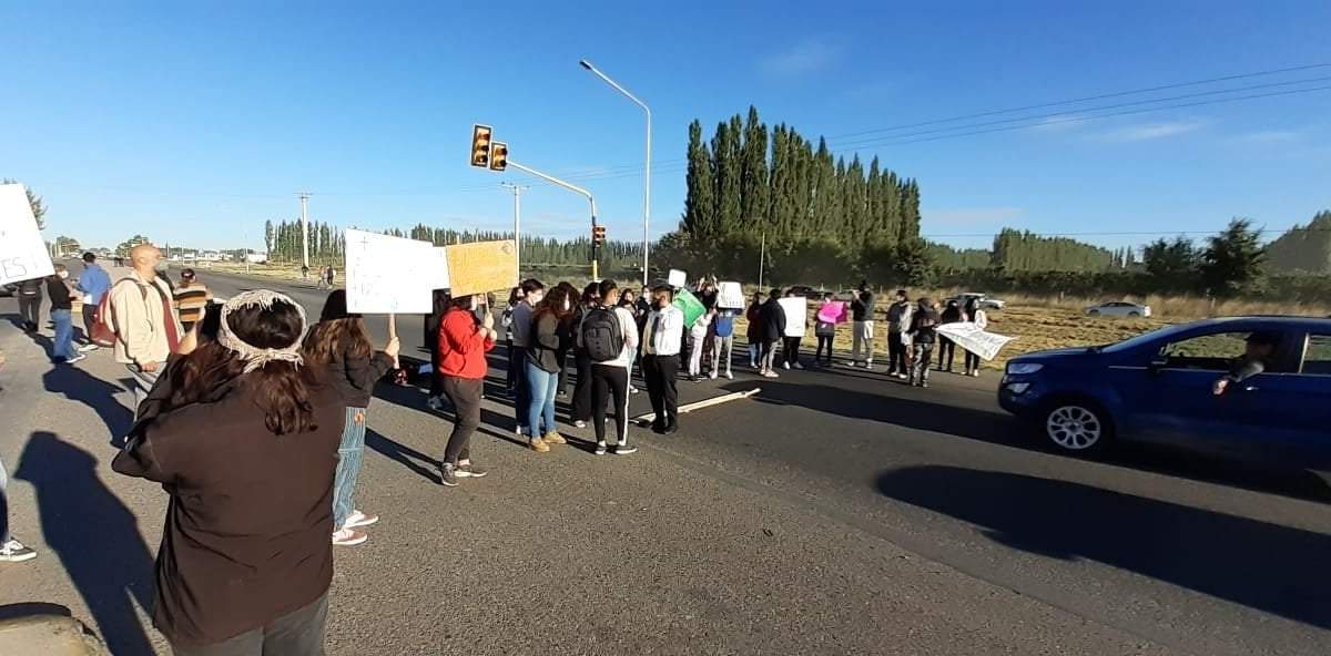 Marcha en Plottier. Fuente: (Twitter)