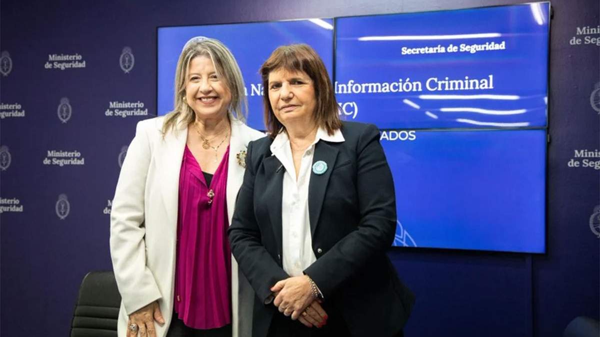 Monteoliva y Pato Bullrich.