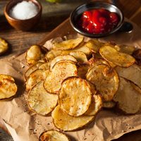 Chips de papa: bien crujientes y ricas, esta receta es todo lo que está bien para tus picadas