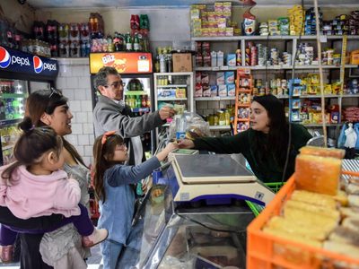 Leve aumento del consumo y más compras en comercios de barrio