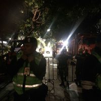 La súplica en la Roma: detengan los trascabos, dos mujeres siguen atrapadas