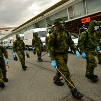 Ejército español descubre cadáveres por Covid-19 en asilos de ancianos