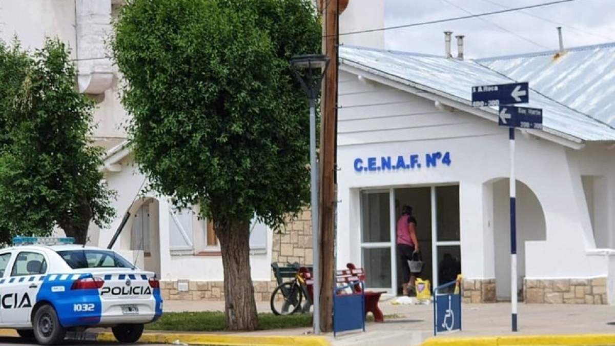 Una mujer amenazó con un cuchillo a su ex pareja. Fuente: (La Voz de Neuquén)