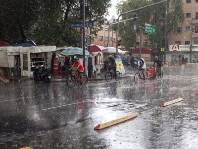 Alertan por lluvias “muy fuertes” con granizadas en la CDMX; estas son las recomendaciones
