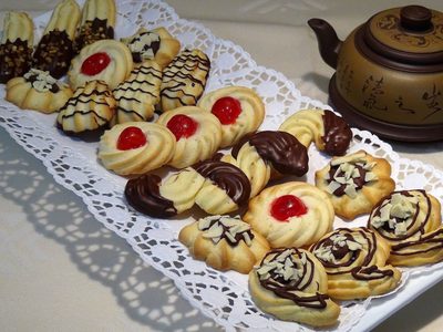 Con solo una yema, hacé 2 bandejas de masas secas variadas, ideales para vender y emprender