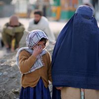 ONU condena la normativa talibán que permite el matrimonio infantil en Afganistán