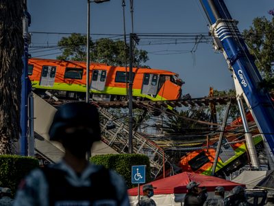 Accidente o siniestro: México revela por qué colapsó el tramo 12 de la línea del Metro