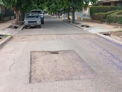 Obras a medias: repararon una pérdida, pero dejaro la calle rota