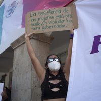 Mujeres repudian fallo del órgano electoral de Guerrero que avaló candidatura de Salgado Macedonio