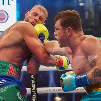 "Canelo" Álvarez vence por nocaut técnico al británico Billy Joe Saunders