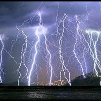 ¡Atrapados bajo el agua! Alertan avance de tormentas con posibilidades de granizo