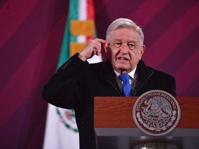 AMLO acusa al Centro ProDh de contribuir a la liberación de detenidos por el caso Ayotzinapa