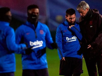 Quique Setién habló sobre los rumores que vinculan a Messi fuera del Barcelona