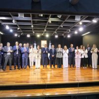 La Neuquinidad, la hormiga y la cigarra