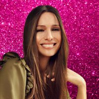 Tras anunciar su embarazo, Pampita apareció en las redes y modeló este magnífico outfit playero