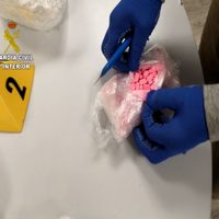España detiene a 10 colombianos que enviaban drogas en dobles fondos de juguetes para niños
