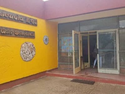La escuela 49 de Plaza Huincul retomó el dictado de clases, pero continúa la preocupación por la inseguridad en la zona