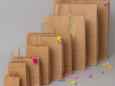 Con bolsas de papel y una increíble idea, creá esta deco navideña coqueta y original digna de un profesional