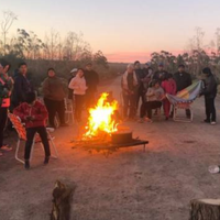 Comunidad mapuche reclama gas para una vivienda y bloquea el acceso a un yacimiento
