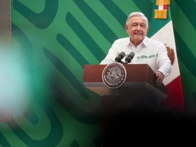 Antes de que lo “cepillen”, AMLO mandará a X. González información sobre empresas de Xóchitl Gálvez