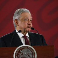 AMLO justifica opacidad en escolta para Calderón; Peña no la ha pedido, dice