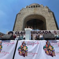 En su primer mitin, Clara Brugada propone que la CDMX sea “de clases medias”